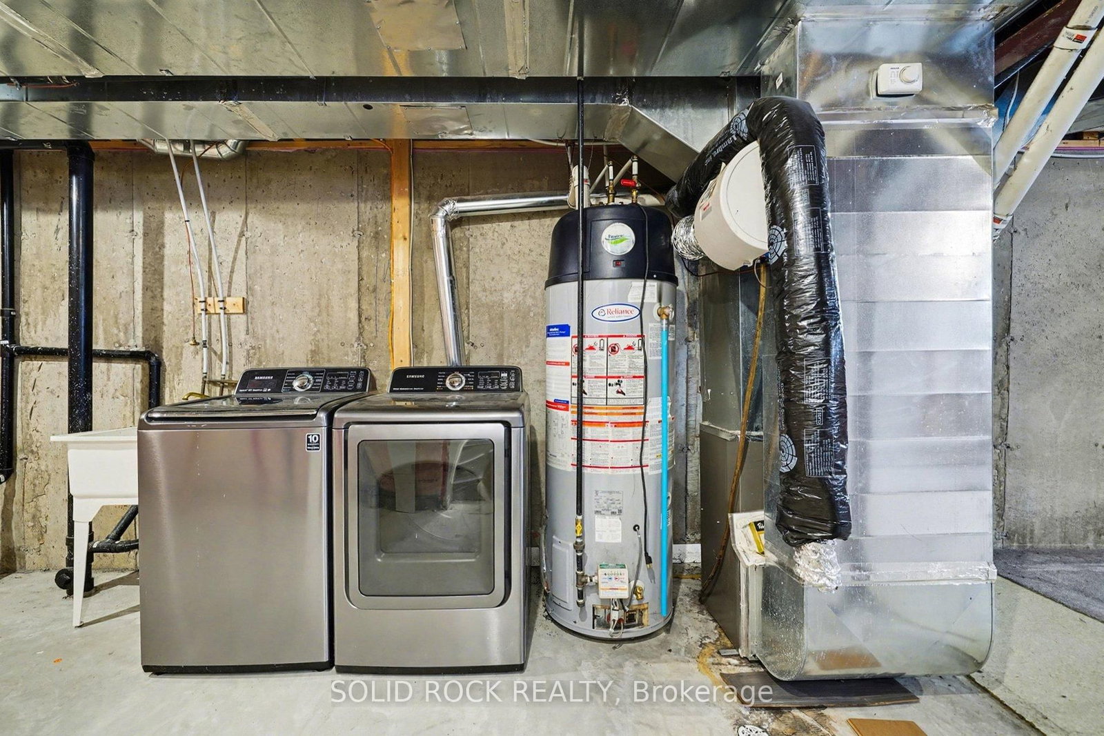 Townhouse for sale at 407 White Arctic Avenue, Ottawa, Ontario, K2J 5W5 - Barrhaven - Half Moon Bay - MLS: X12741652