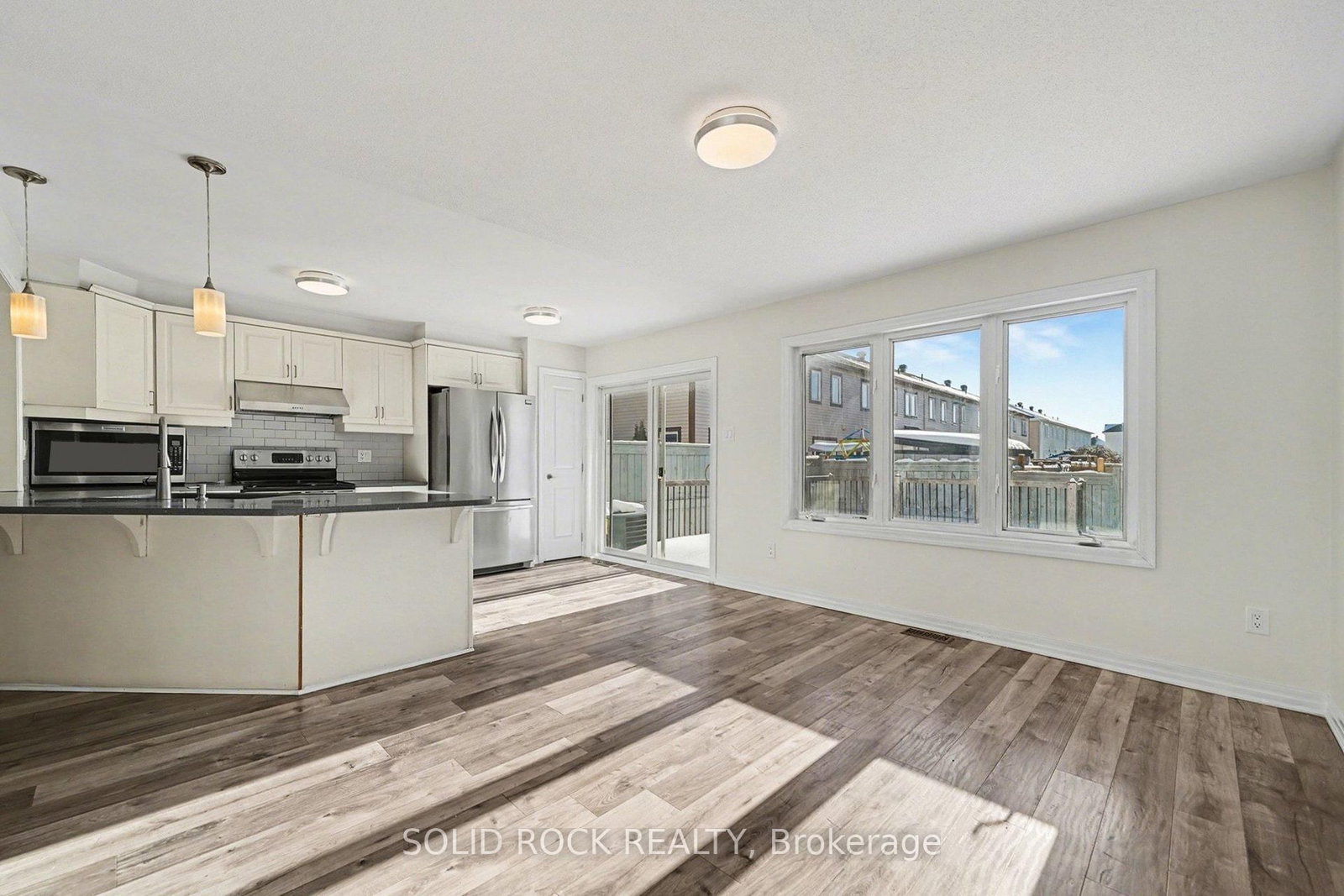 Townhouse for sale at 407 White Arctic Avenue, Ottawa, Ontario, K2J 5W5 - Barrhaven - Half Moon Bay - MLS: X12741652