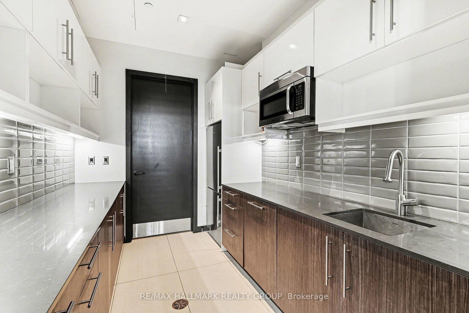 255 Bay Street N, Unit 1412 - Photo 20