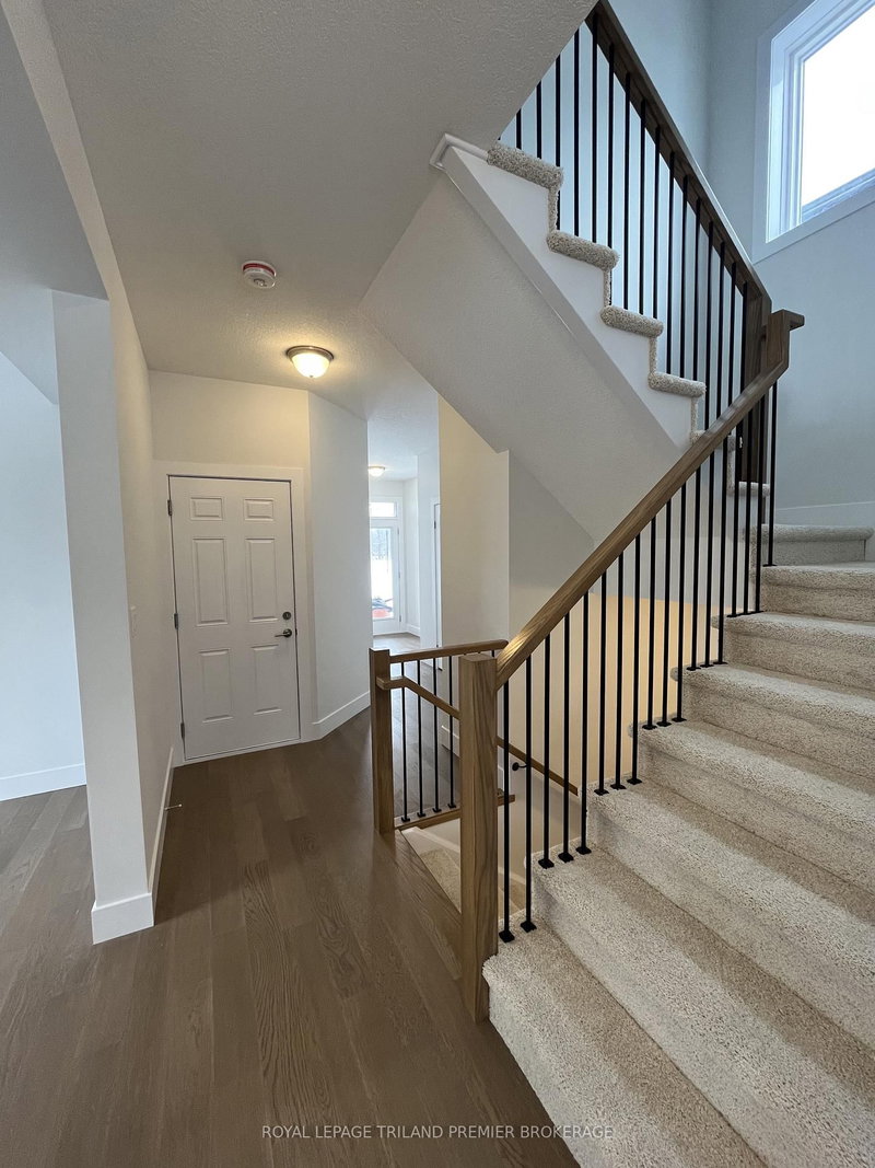2698 BOBOLINK Lane, London South, N6M 0J9 | Image 2