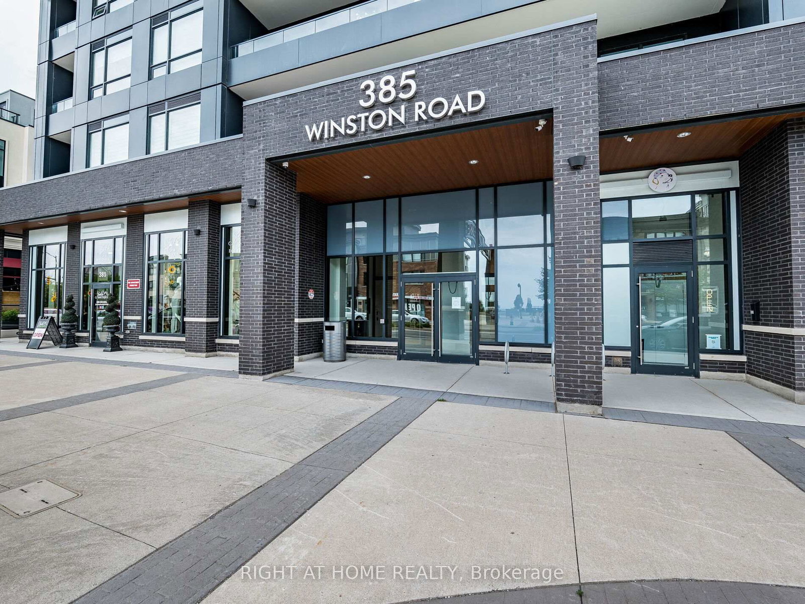 385 Winston Road, Unit 804 - Photo 11