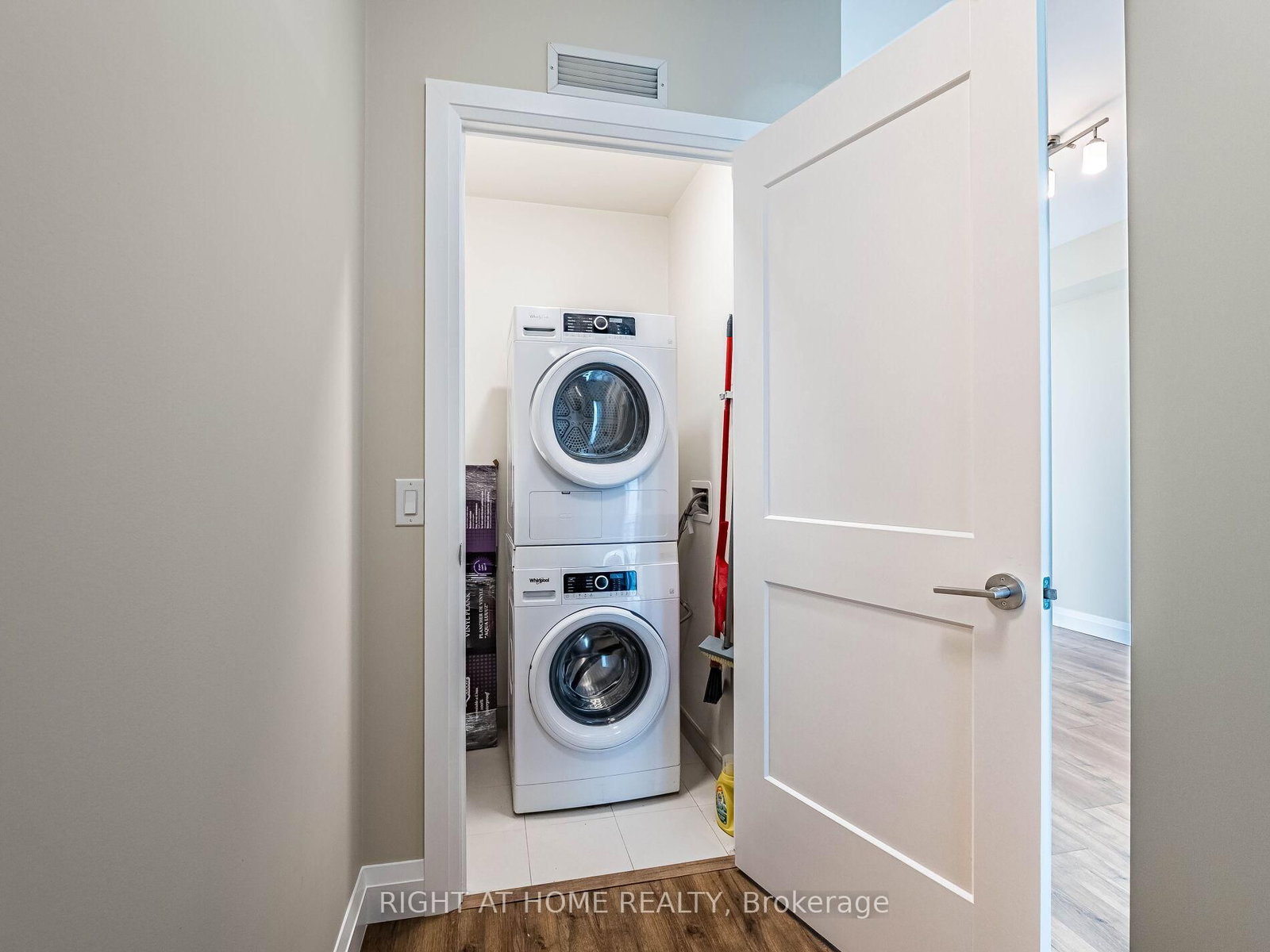 385 Winston Road, Unit 804 - Photo 26