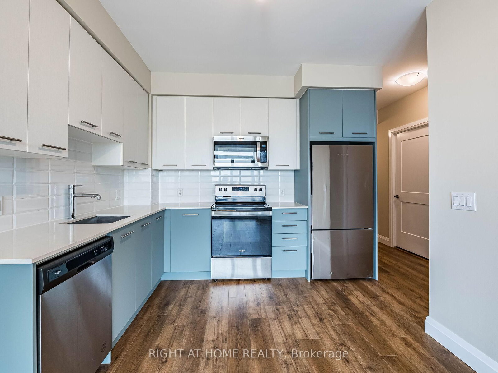 385 Winston Road, Unit 804 - Photo 32