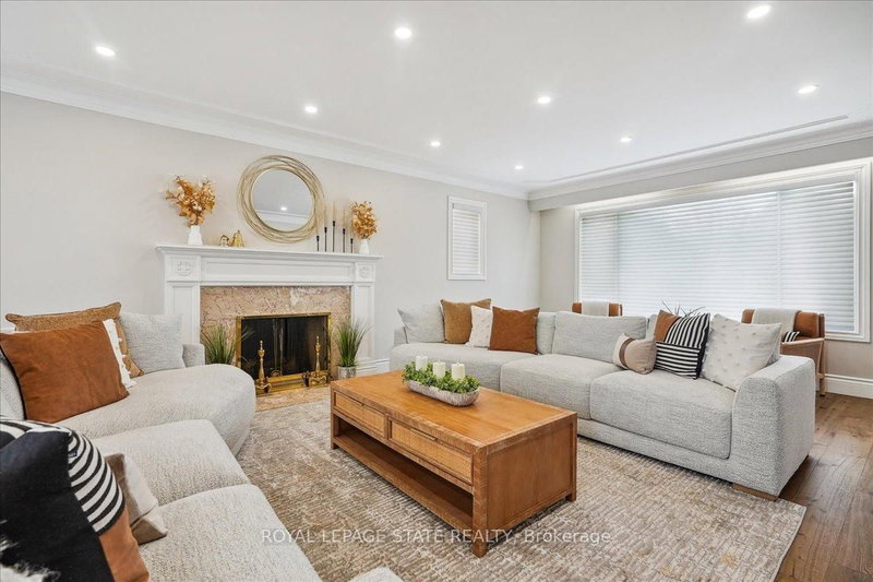 10 Azalea Crt, Hamilton, L8J 1K4 | Image 3