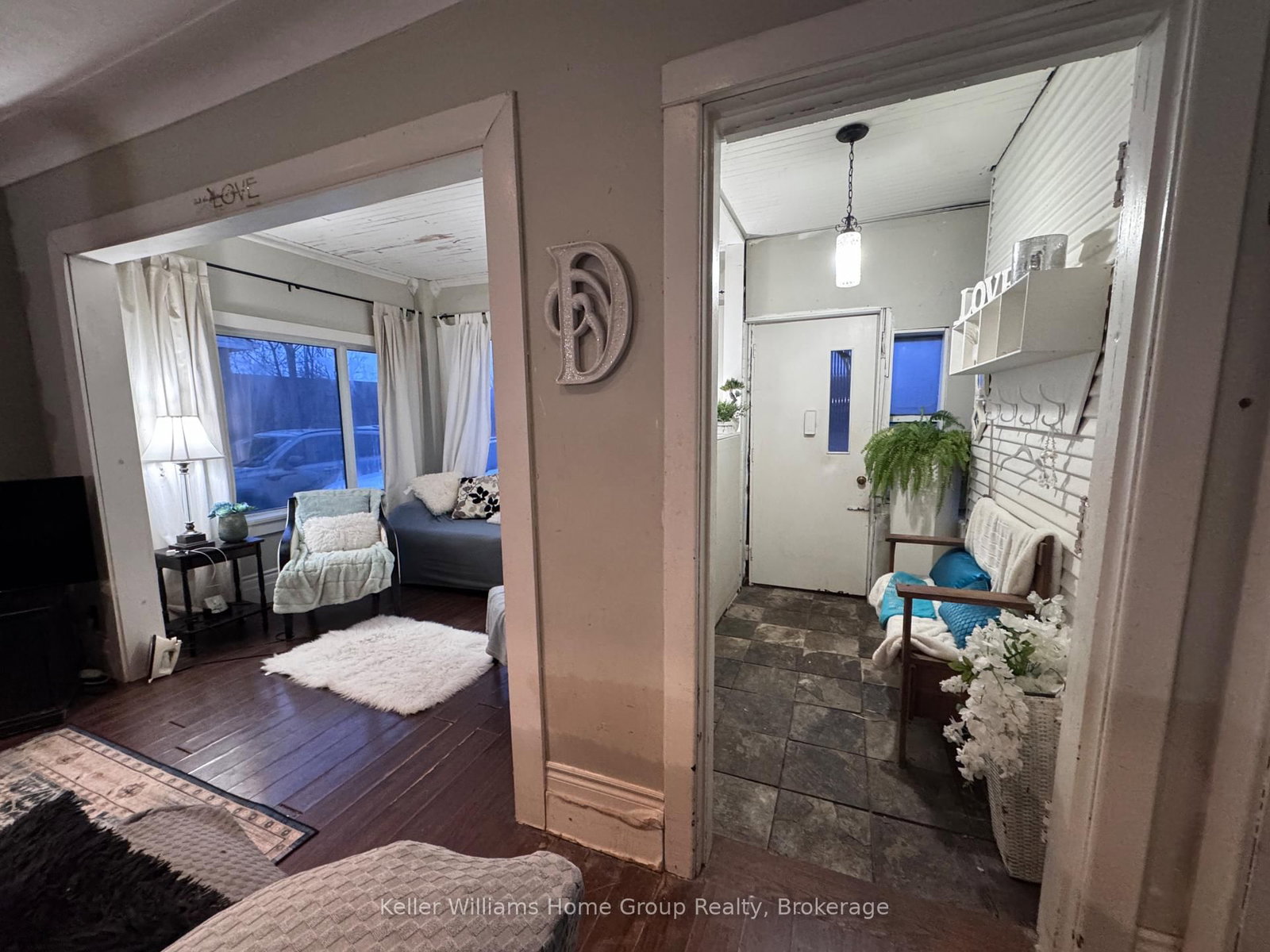 Detached House for sale at 22 Clare Avenue, Hamilton, Ontario, L8N 7X1 - Hamilton Beach - MLS: X12742478