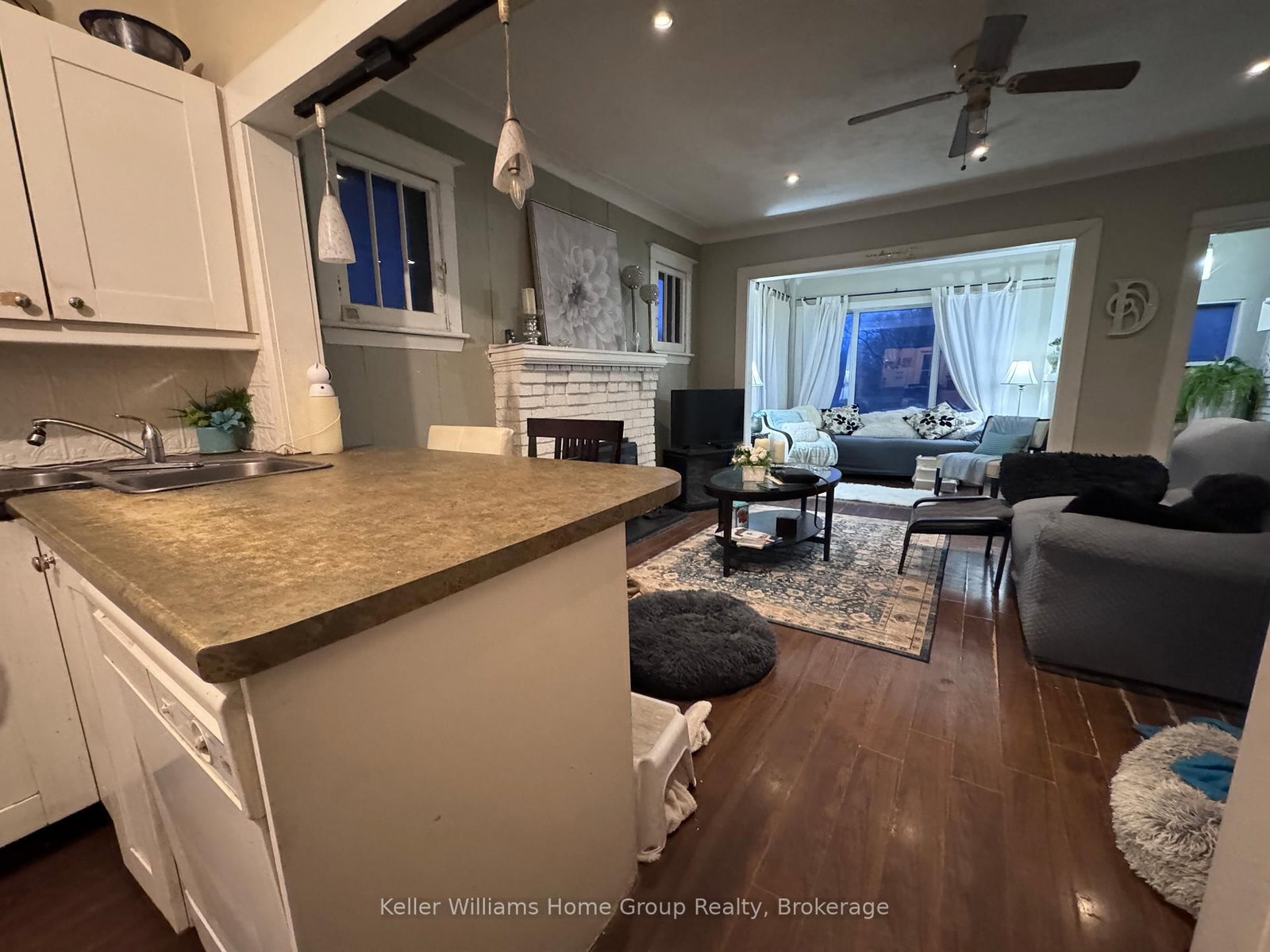 Detached House for sale at 22 Clare Avenue, Hamilton, Ontario, L8N 7X1 - Hamilton Beach - MLS: X12742478