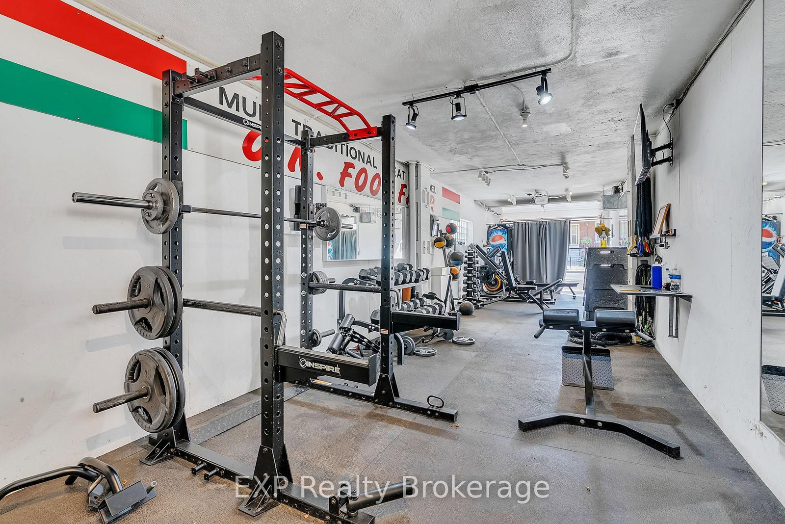 237 James Street N - Photo 10