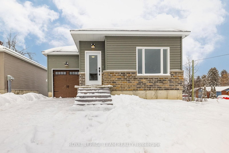 home for sale on 99 Alma Street W