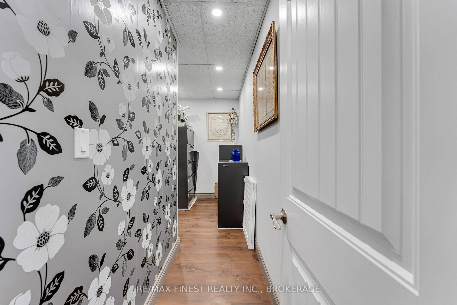 82 Centre Street - Photo 18