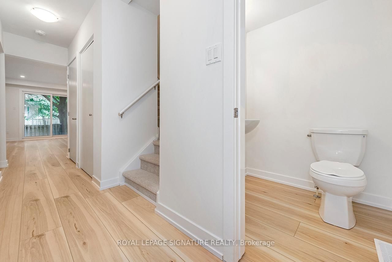 Townhouse for sale at 49-88 Tunbridge Crescent, Hamilton, Ontario, L8W 1L3 - Templemead - MLS: X12743180