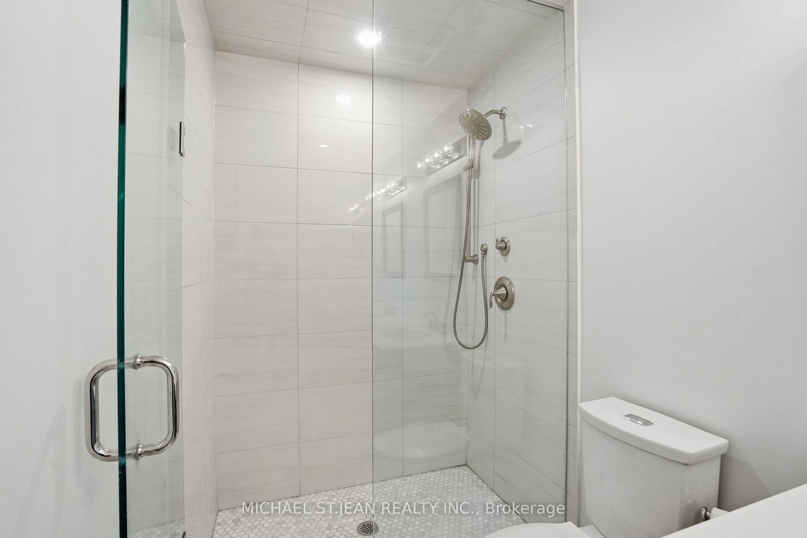16 Concord Place, Unit 346 - Photo 32