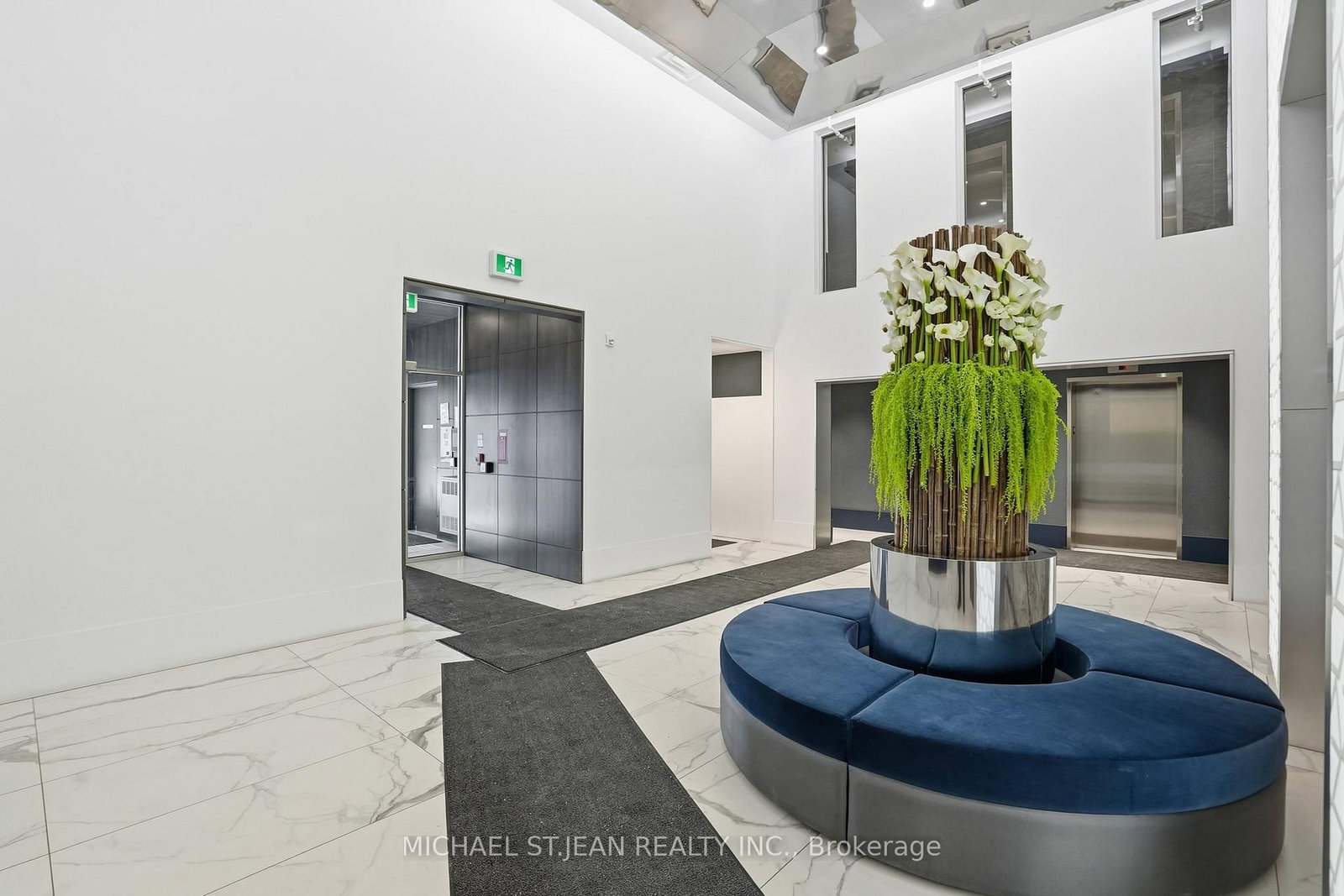 16 Concord Place, Unit 346 - Photo 4