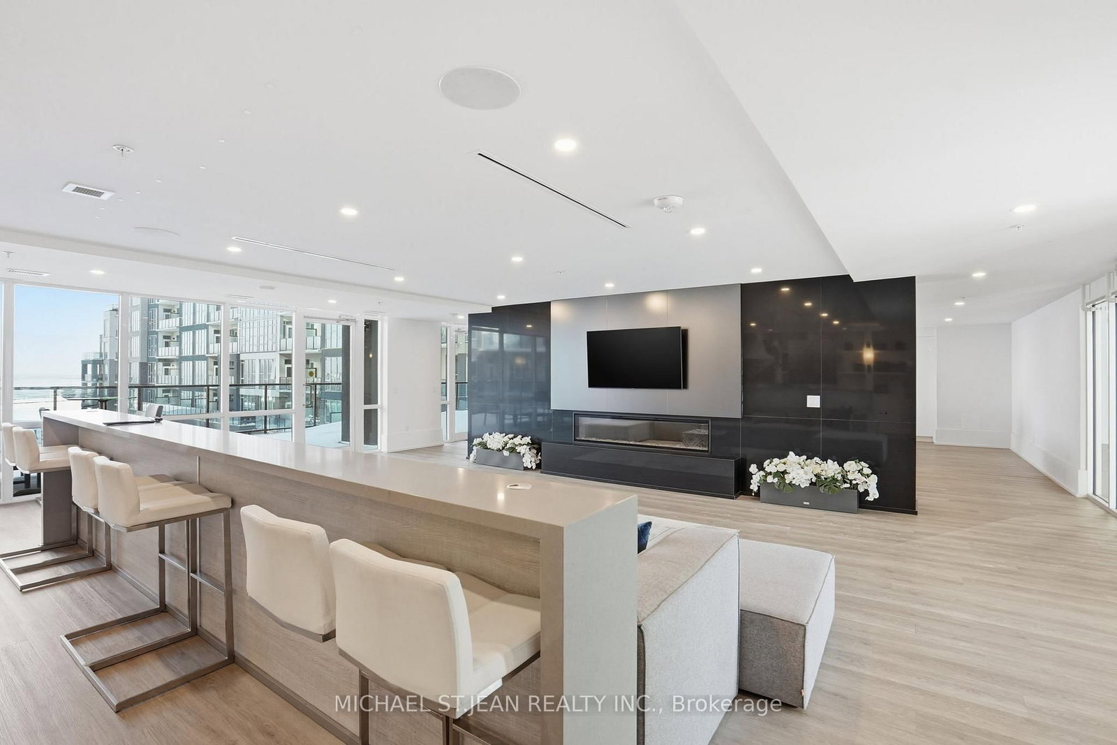 16 Concord Place, Unit 346 - Photo 40