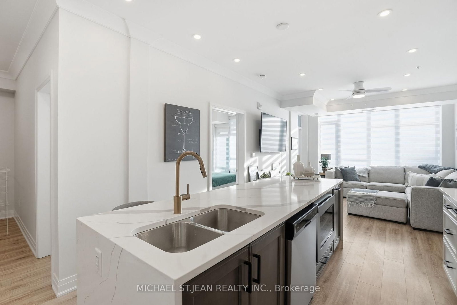 16 Concord Place, Unit 346 - Photo 9