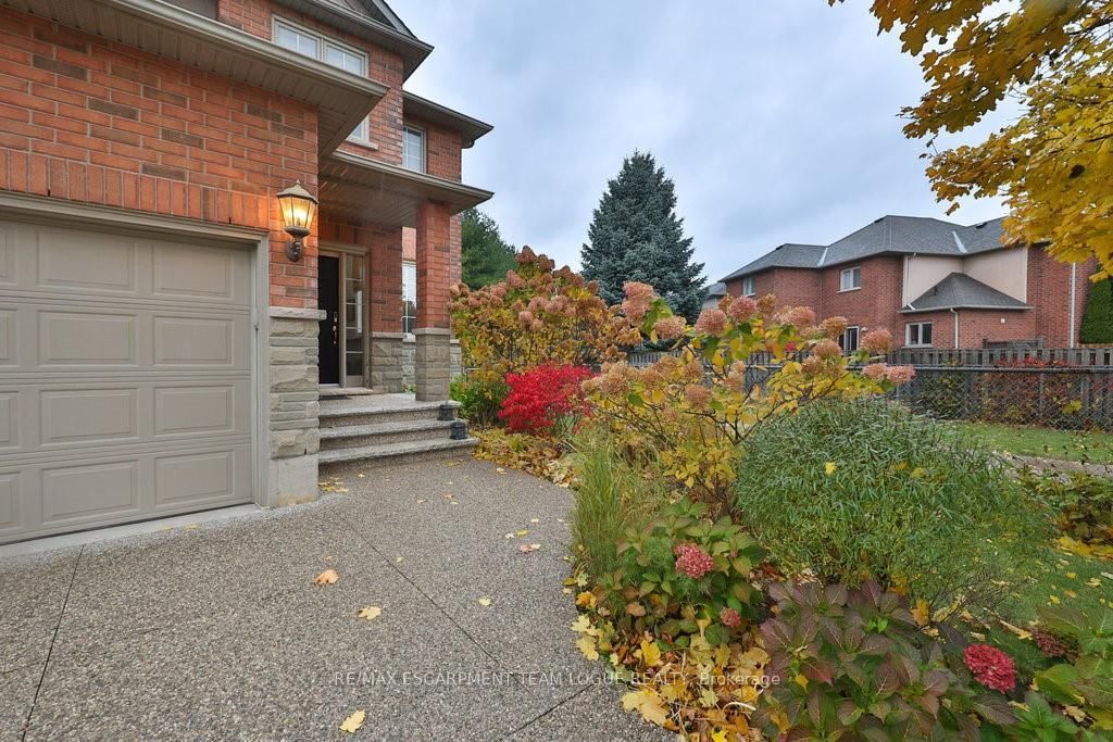 Detached House for sale at 23 Tranquility Avenue, Hamilton, Ontario, L9G 4Y6 - Ancaster - MLS: X12744040