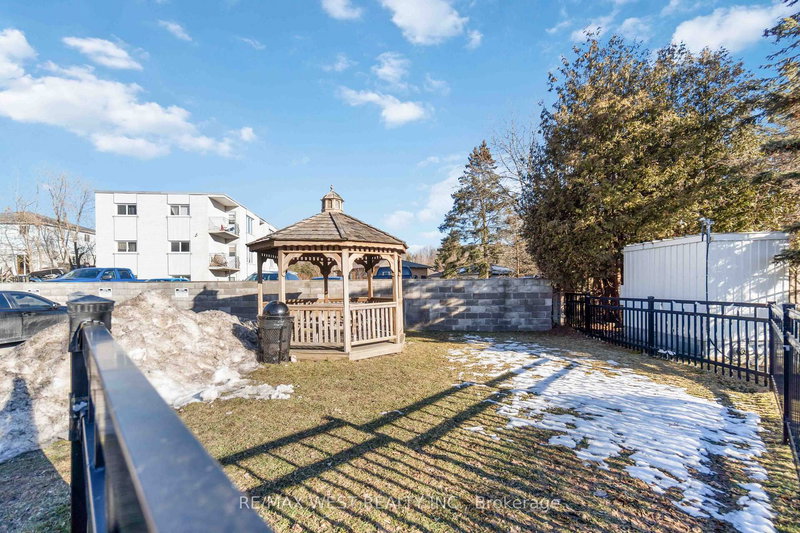 90 - 283 Fairway Rd N, Kitchener, N2A 2P1 | Image 3