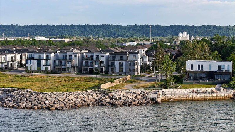 4 Sunrow Gate, Hamilton, L8E 5C1 | Image 2