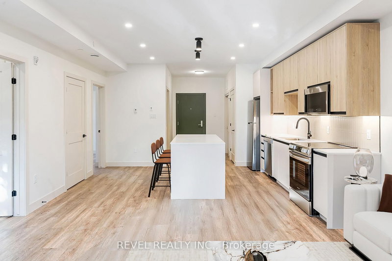 home for lease on 205-4390 Hillview Drive