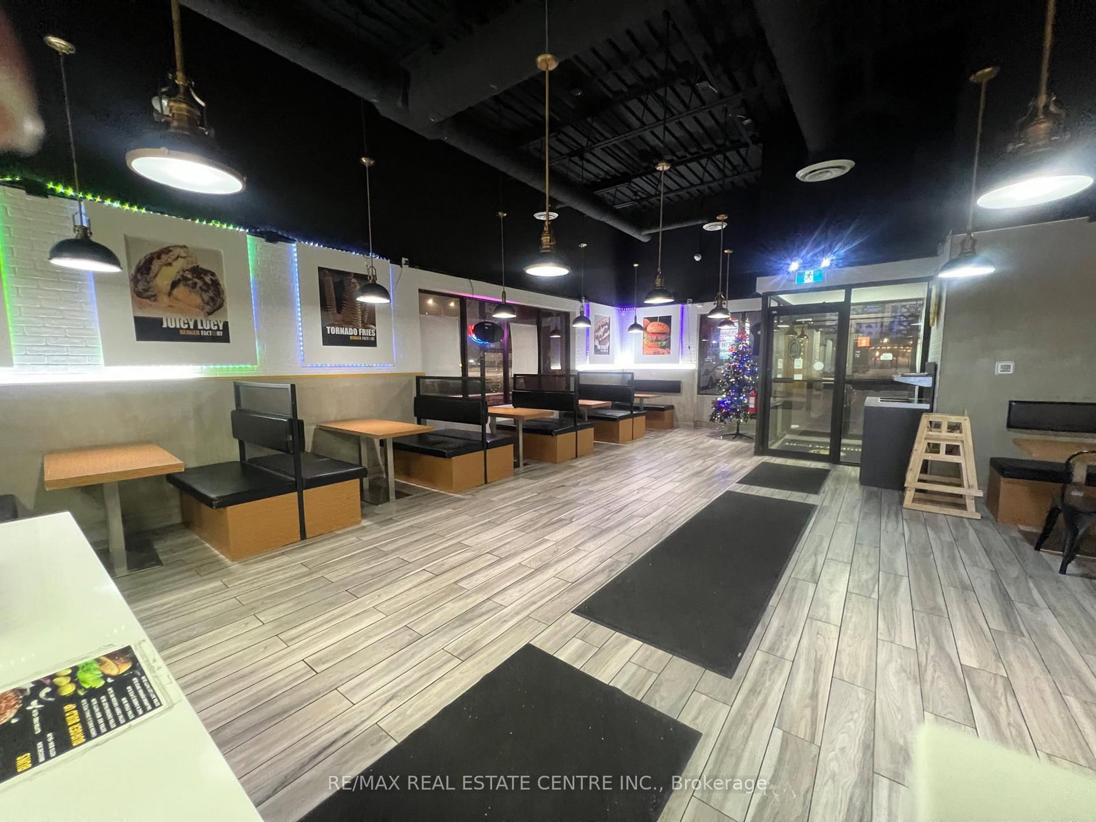 485 Silvercreek Parkway N, Unit 13 - Photo 2