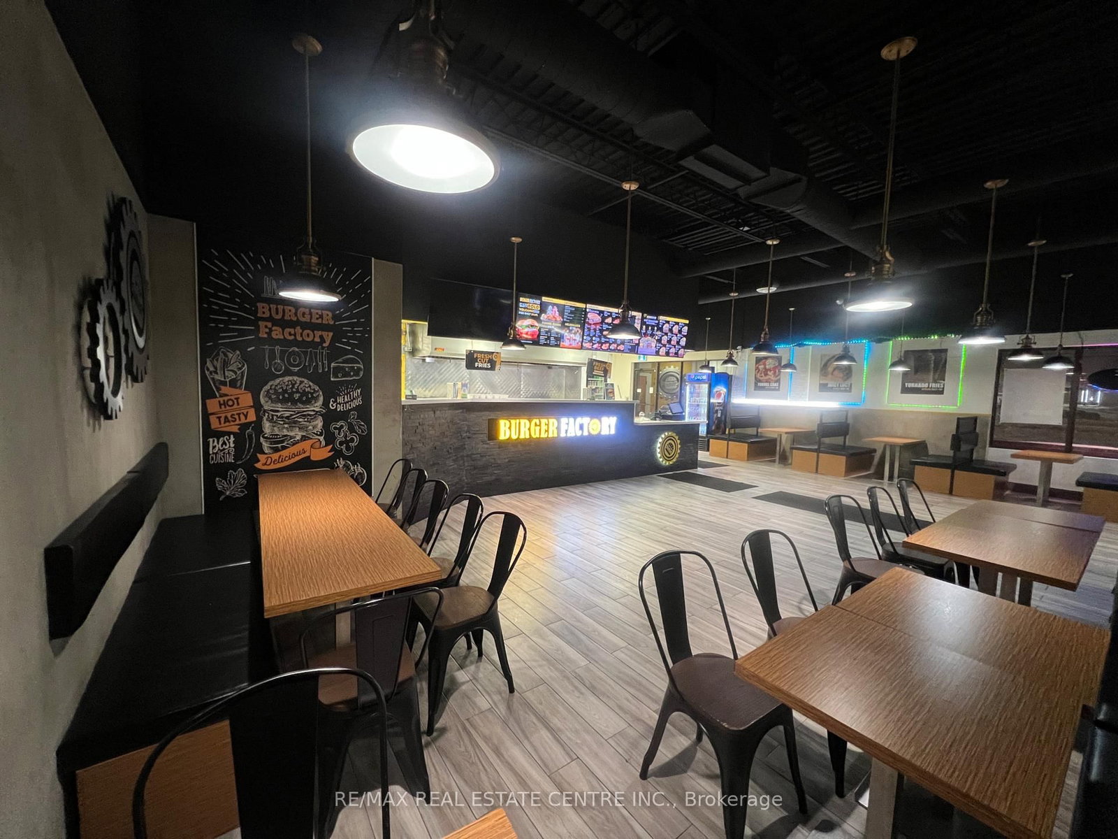 485 Silvercreek Parkway N, Unit 13 - Photo 3