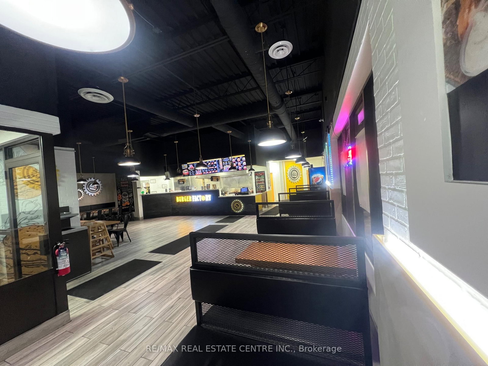 485 Silvercreek Parkway N, Unit 13 - Photo 4