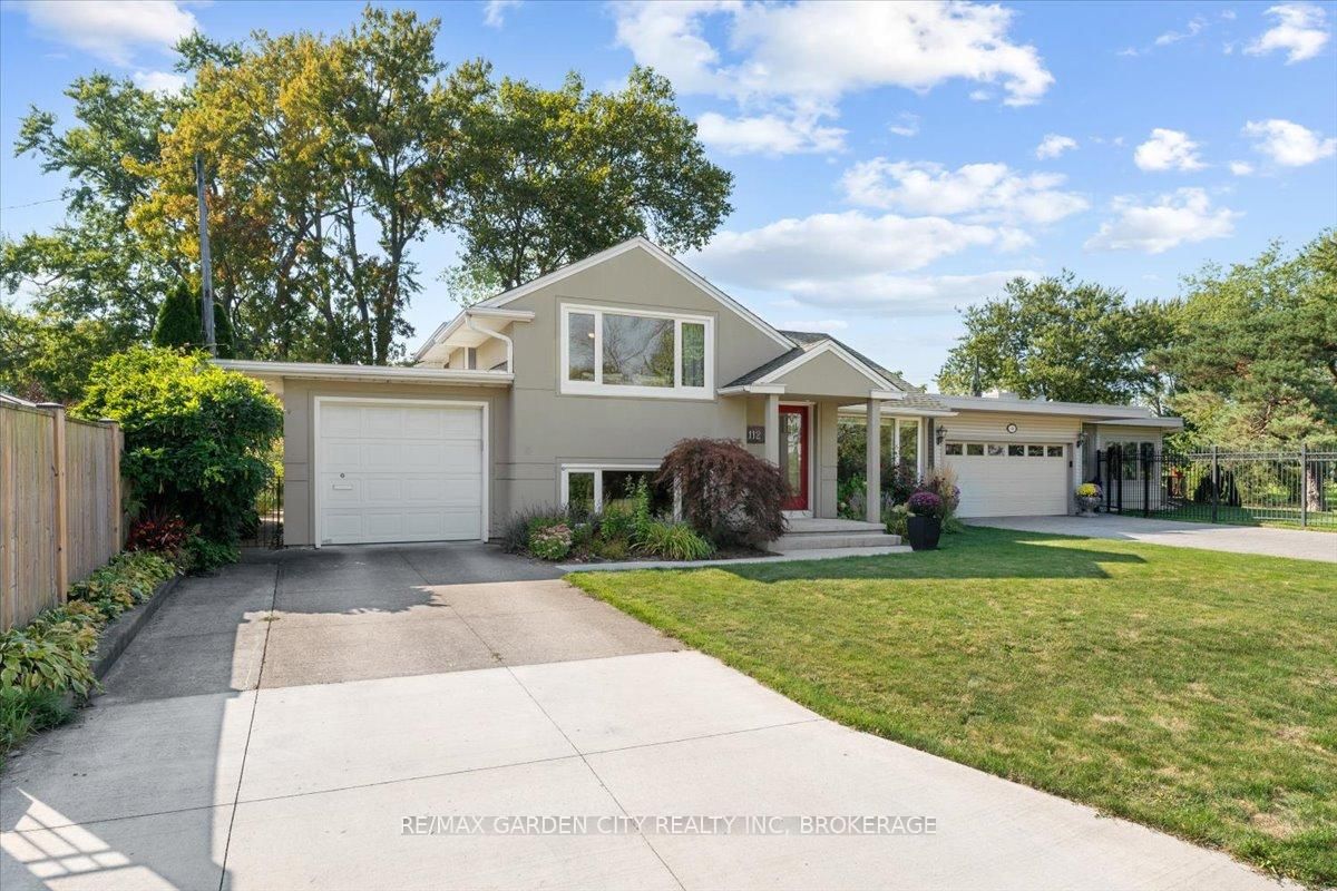 Detached House for sale at 112 Riverdale Drive, St. Catharines, Ontario, L2R 4B9 - Old Glenridge - MLS: X12745702