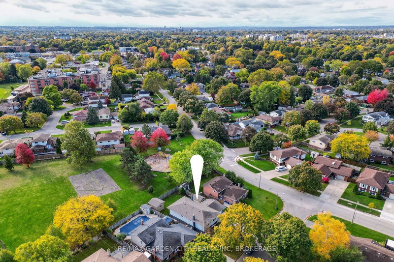 4 Jeanette Dr, St. Catharines, L2N 6M4 | Image 2