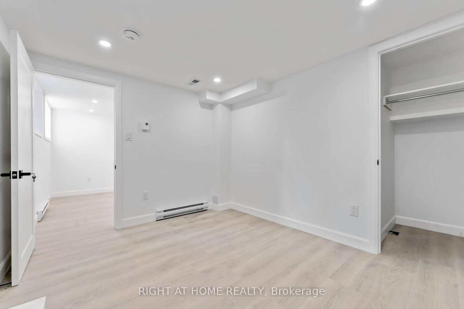 Detached House for sale at 2700 PRISCILLA Street, Ottawa, Ontario, K2B 7E2 - Britannia - MLS: X12745712