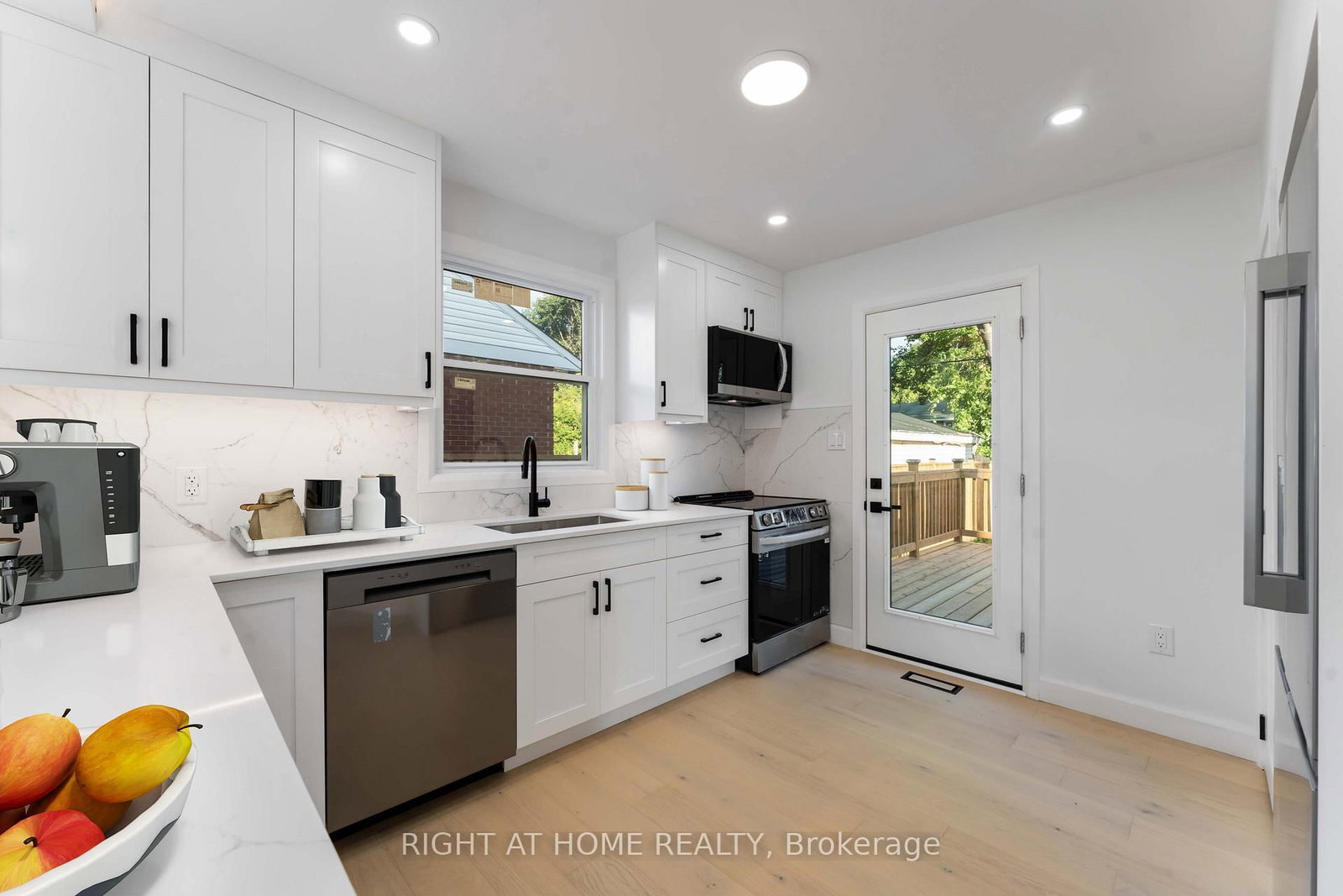 Detached House for sale at 2700 PRISCILLA Street, Ottawa, Ontario, K2B 7E2 - Britannia - MLS: X12745712