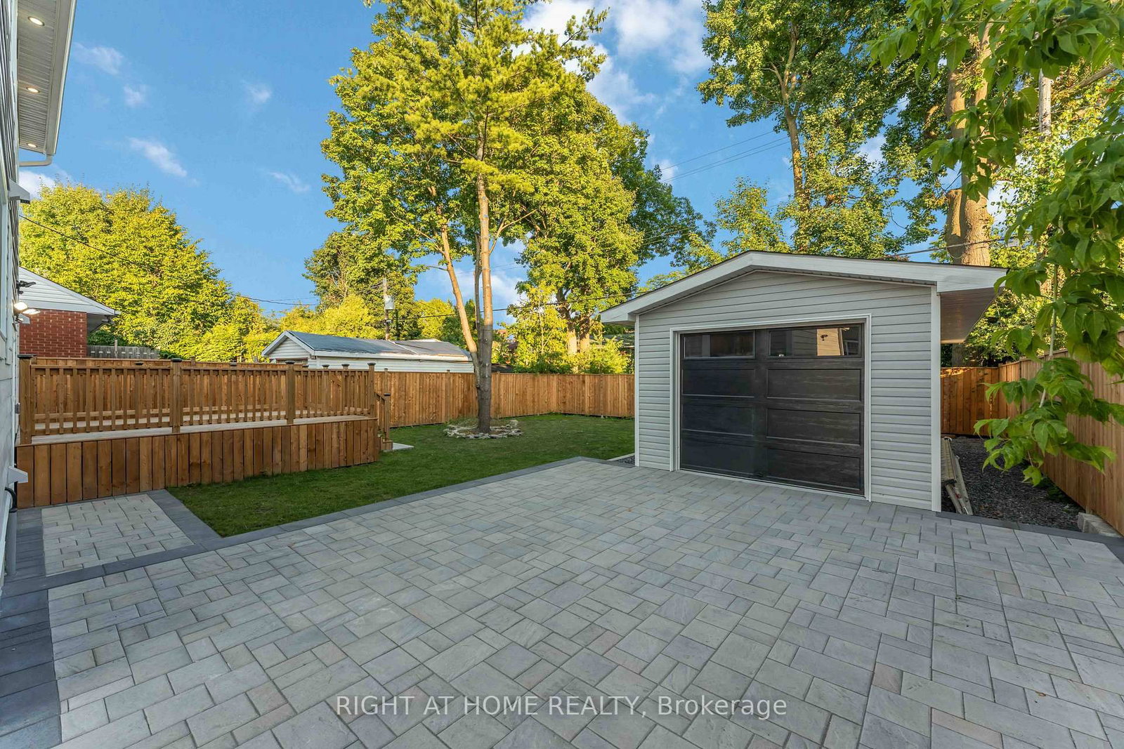 Detached House for sale at 2700 PRISCILLA Street, Ottawa, Ontario, K2B 7E2 - Britannia - MLS: X12745712