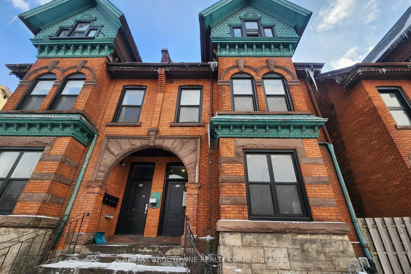 home for lease on 2-498 Main Street E