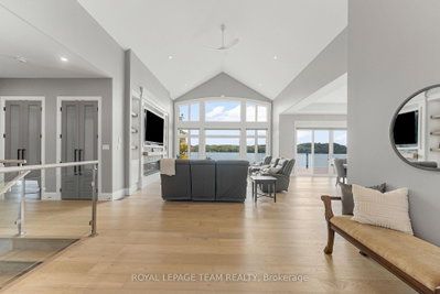 231 Finnerty Road — photo 6