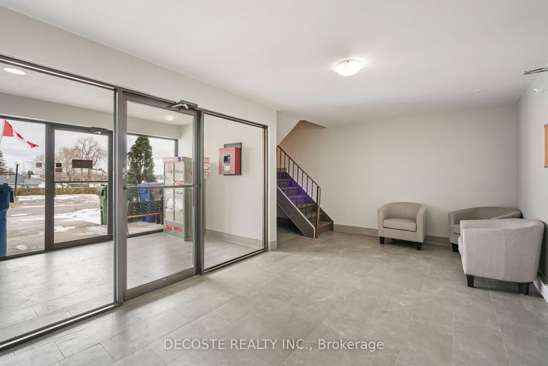 209 - 220 Kenyon St W, North Glengarry, K0C 1A0 | Image 2