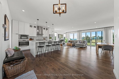 103 Ugovsek Crescent • Meaford, ON photo 2