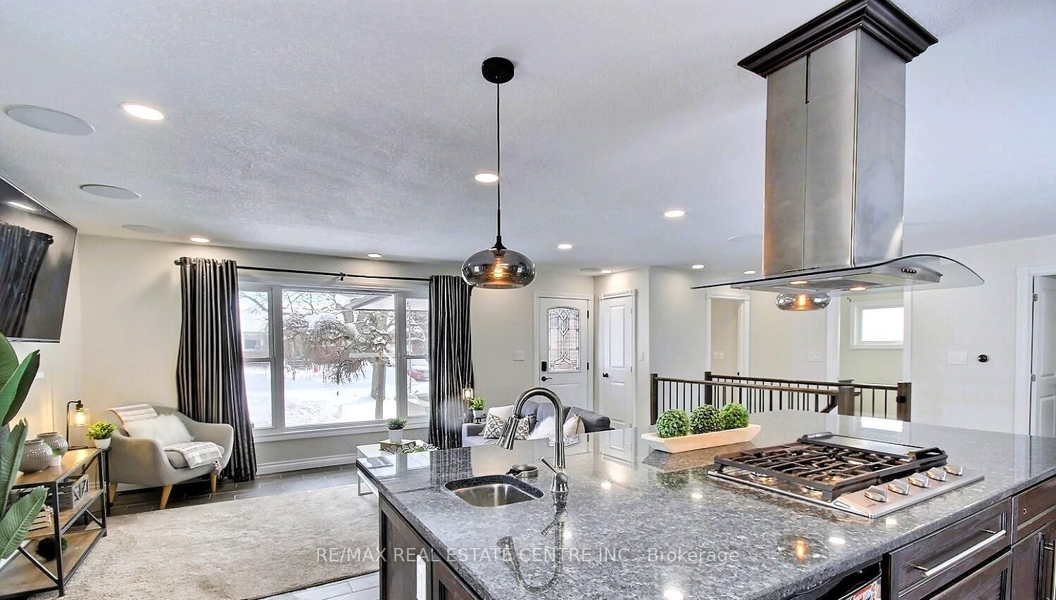 Detached House sold at 68 Lauris Avenue, Cambridge, Ontario, N1R 5L4 - MLS: X12748538