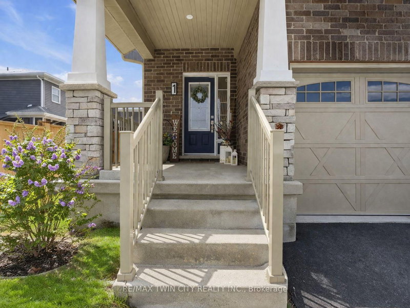 1 Bawcutt Cres, Brant, N3L 0G7 | Image 2