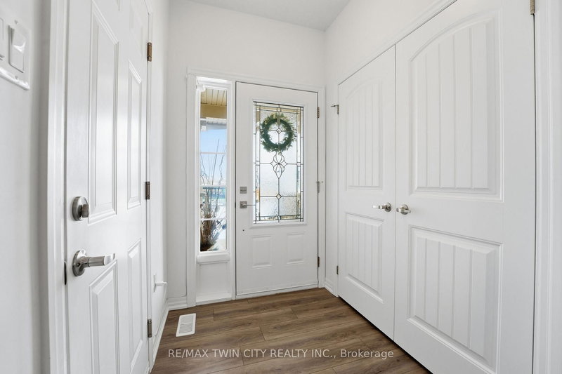 1 Bawcutt Cres, Brant, N3L 0G7 | Image 3