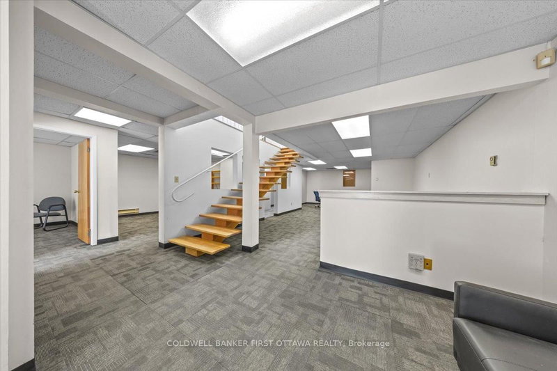 18 - 77 AURIGA Dr, Ottawa, K2E 7Z7 | Image 3