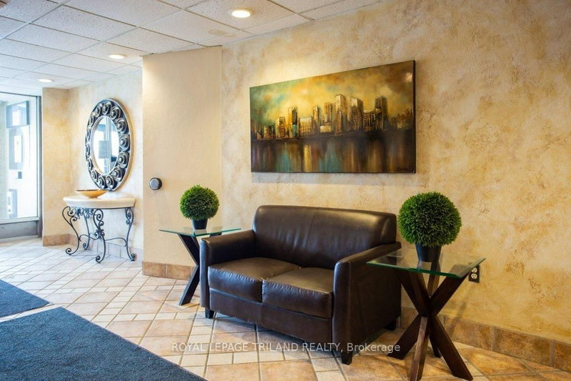 1002 - 55 Green Valley Dr, Kitchener, N2P 1Z6 | Image 2