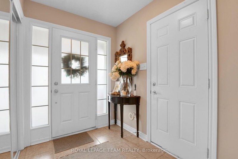 920 Messor Cres, Ottawa, K2S 0P2 | Image 2