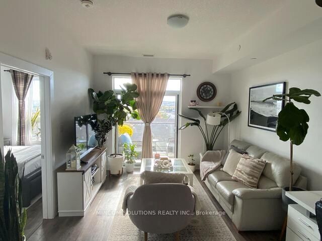 618 - 101 Shoreview Pl, Hamilton, L8E 0K2 | Image 3