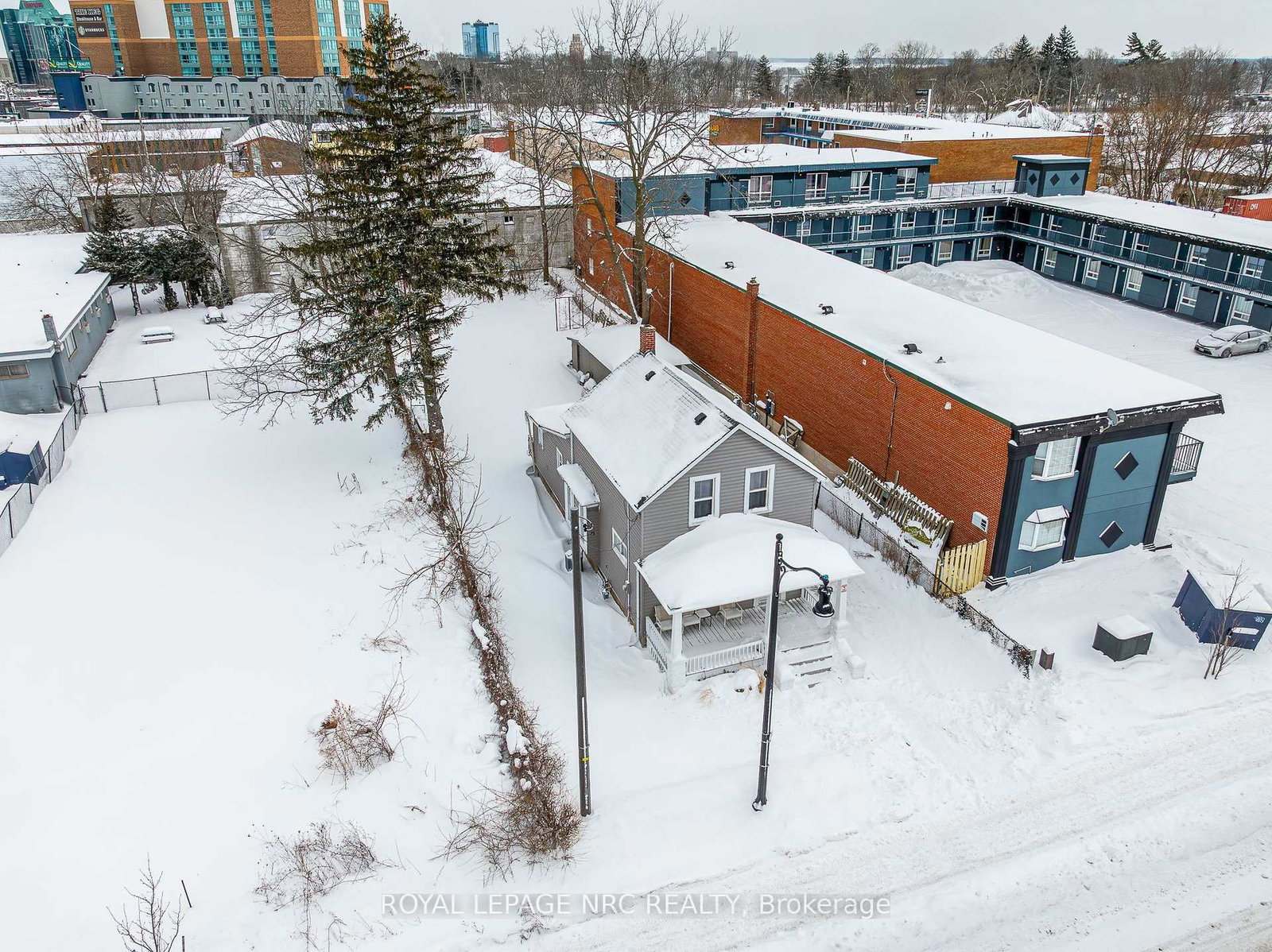 5930 Fallsview Avenue