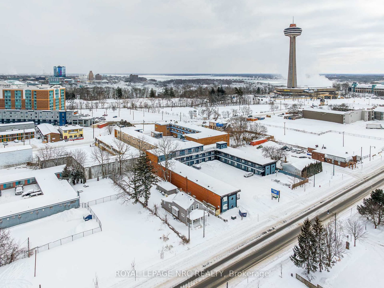 5930 Fallsview Avenue - Photo 10