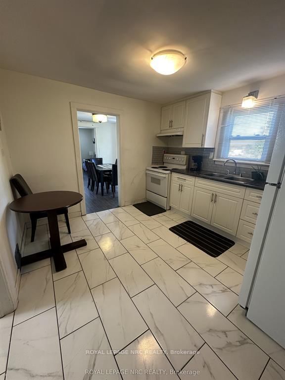 5930 Fallsview Avenue - Photo 23