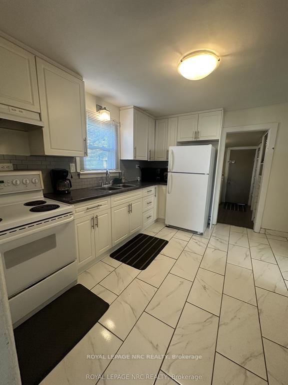 5930 Fallsview Avenue - Photo 24