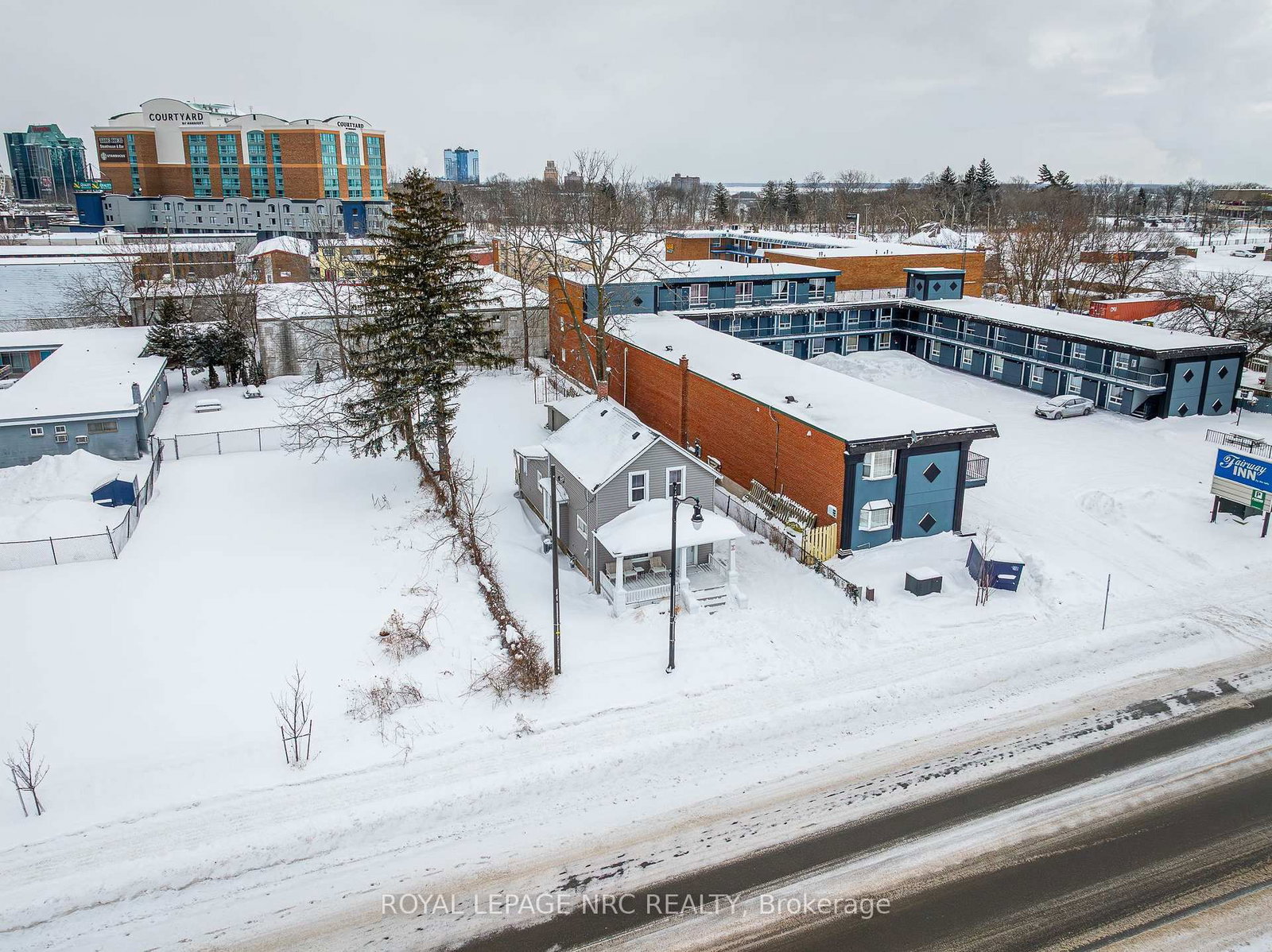 5930 Fallsview Avenue - Photo 5