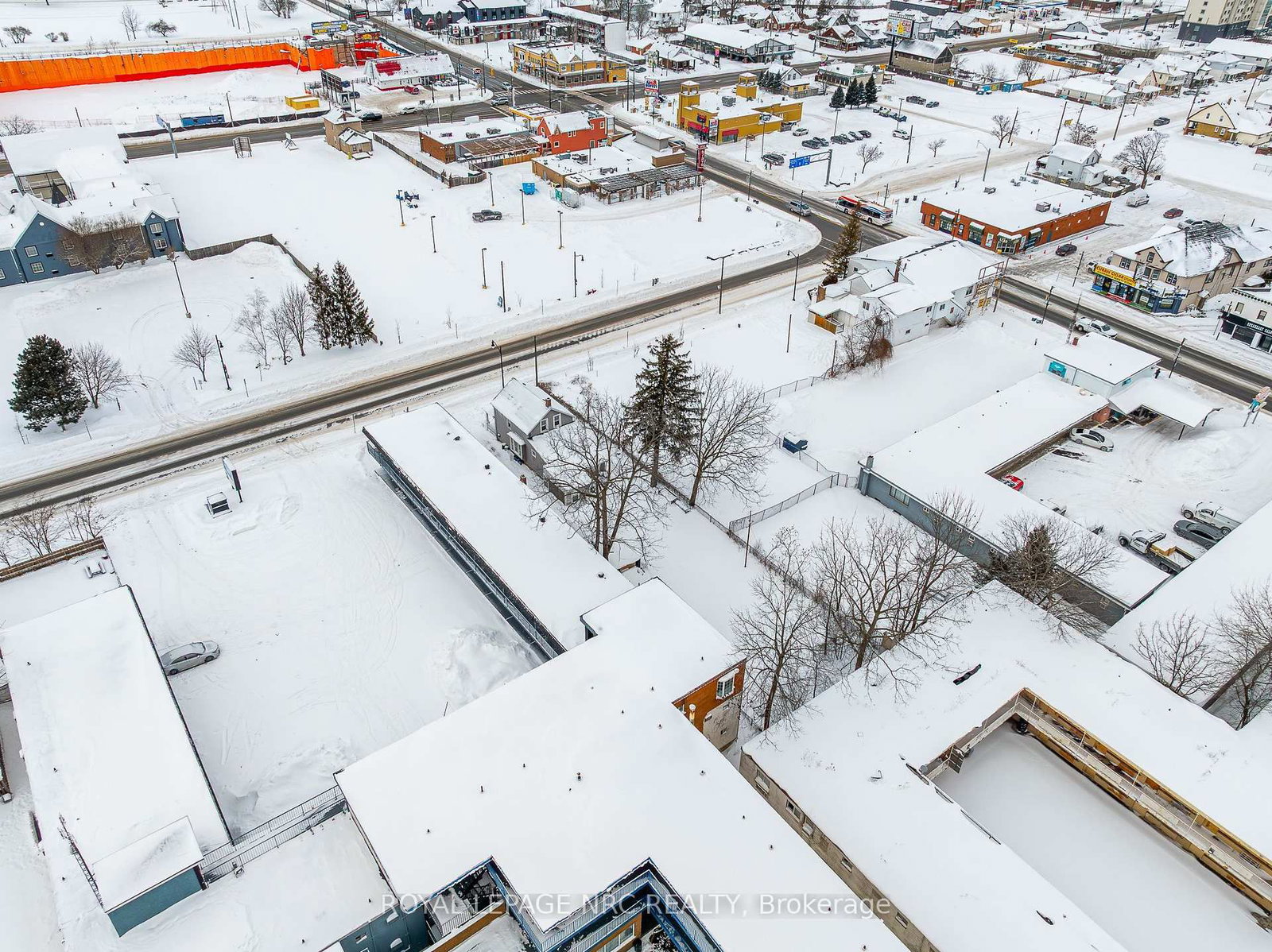 5930 Fallsview Avenue - Photo 8