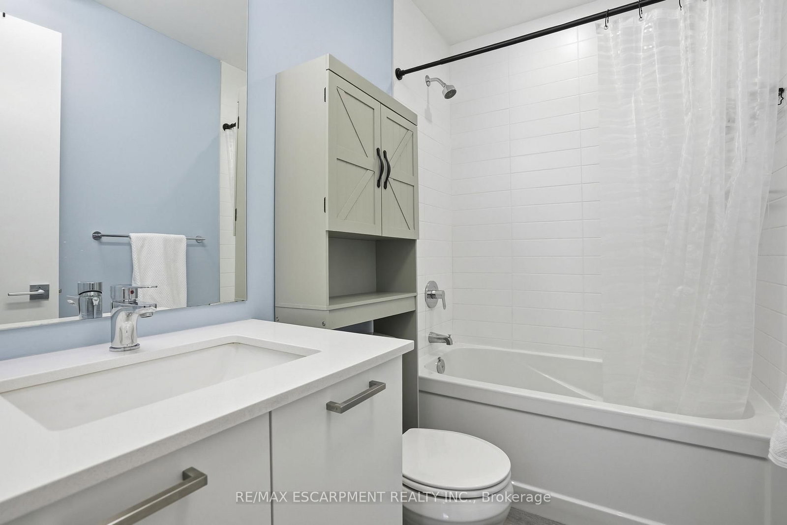 Condo for sale at 308-455 Charlton Avenue, Hamilton, Ontario, L8N 0B2 - Stinson - MLS: X12749408