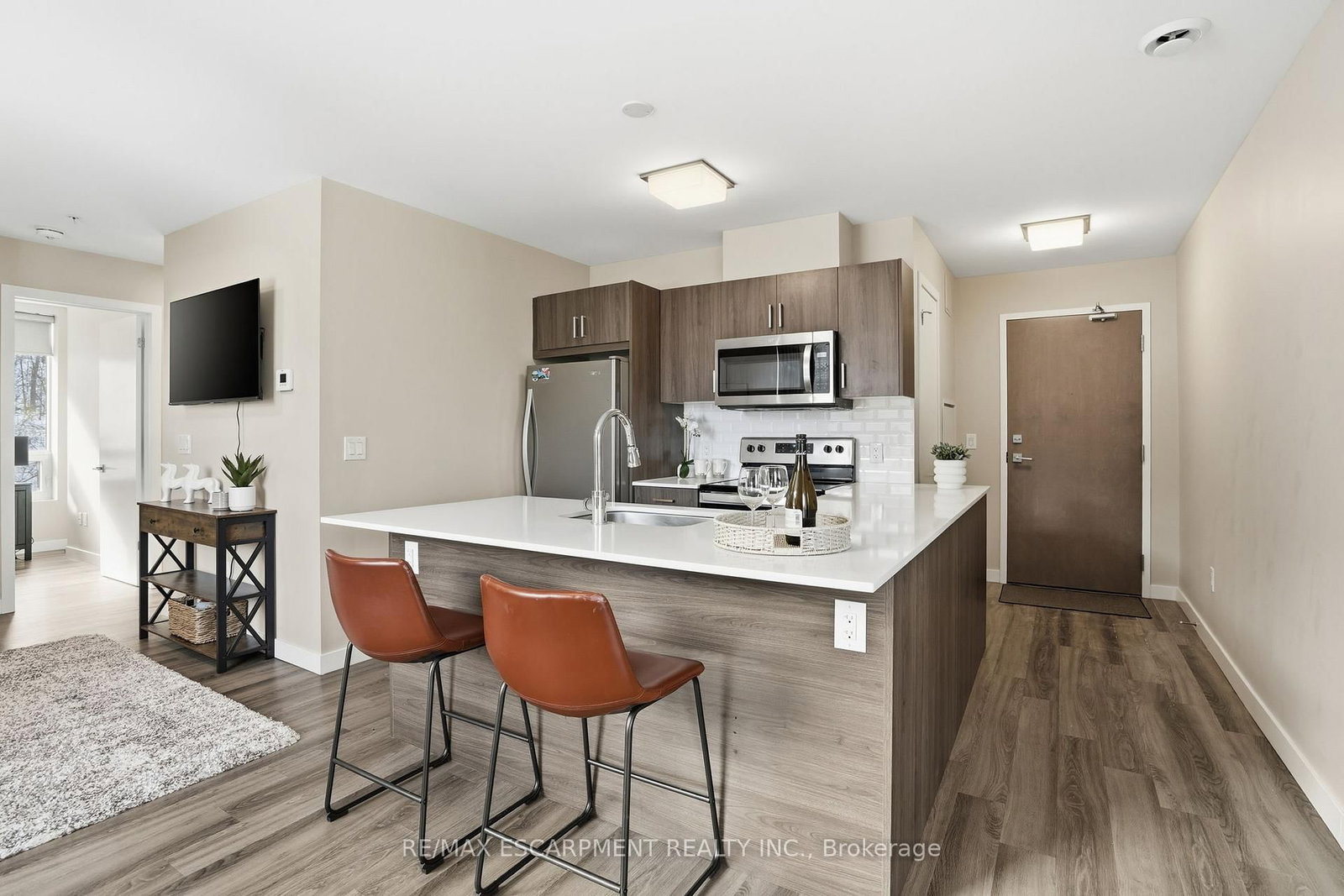 Condo for sale at 308-455 Charlton Avenue, Hamilton, Ontario, L8N 0B2 - Stinson - MLS: X12749408