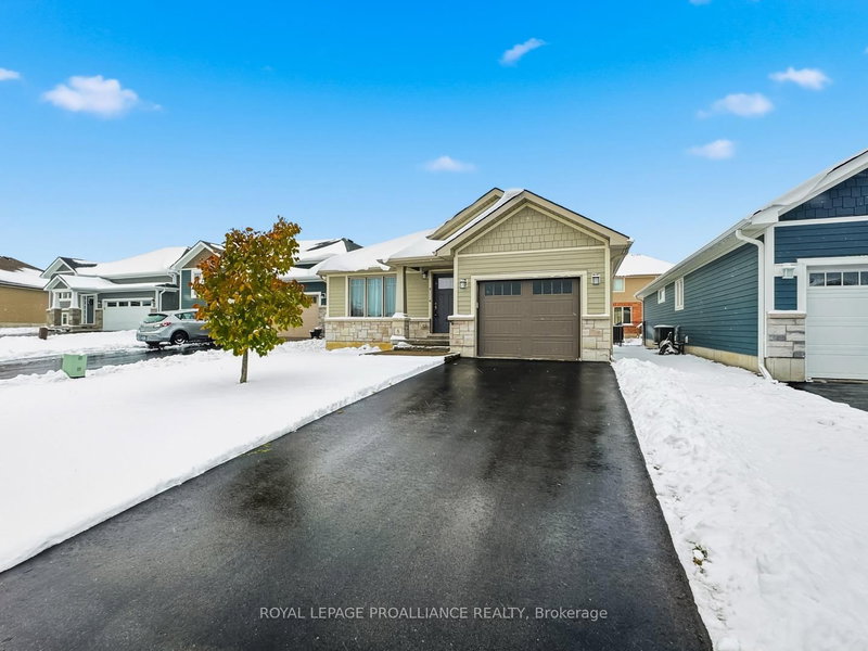 8 Tessa Blvd, Belleville, K8N 4Z5 | Image 2